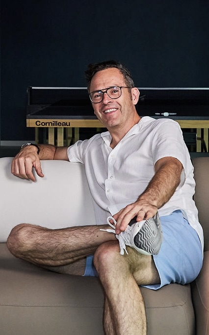 Alt image